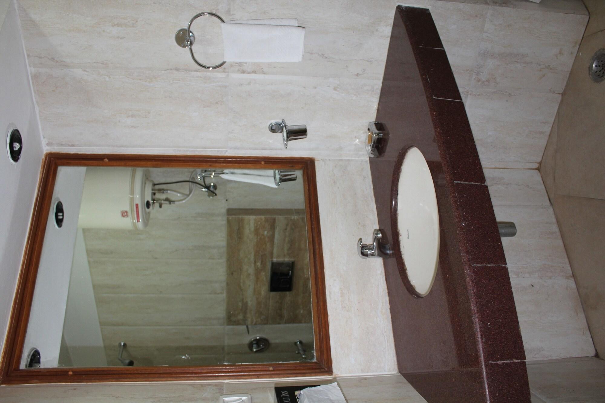 Bravia Hotel Manali Inn Manāli Exterior foto