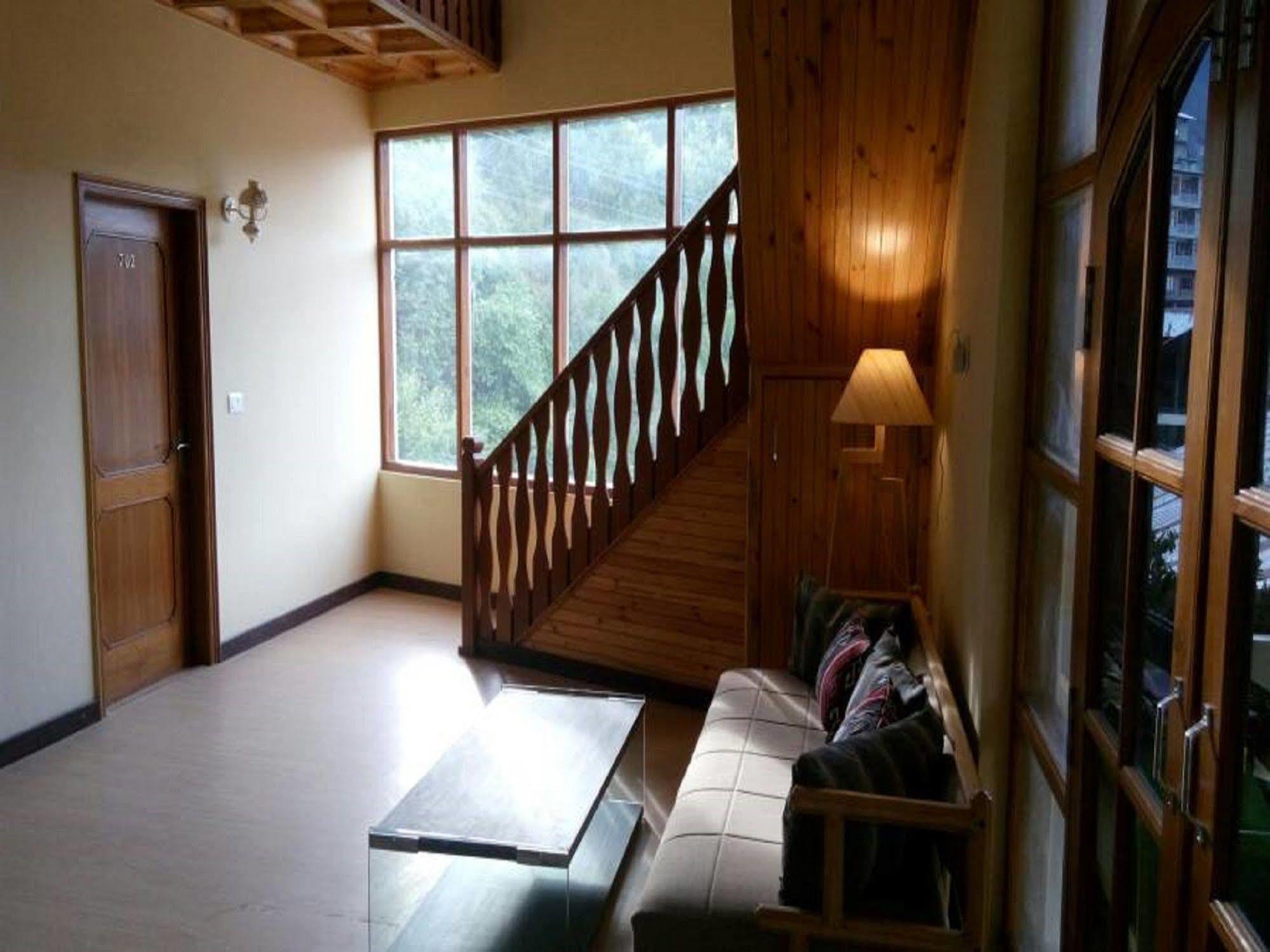 Bravia Hotel Manali Inn Manāli Exterior foto